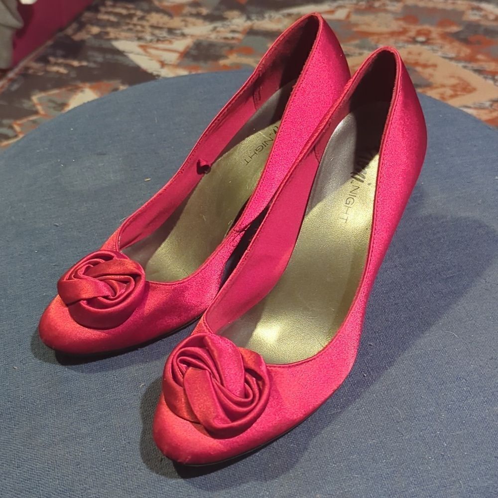 Fioni Night Heels red satin and rose toe  👠‎